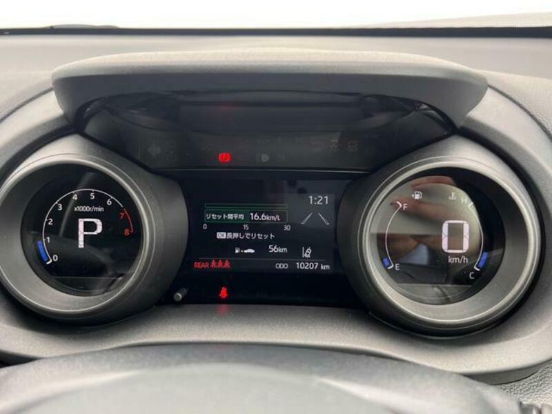 YARIS CROSS