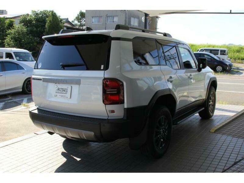 LAND CRUISER 250