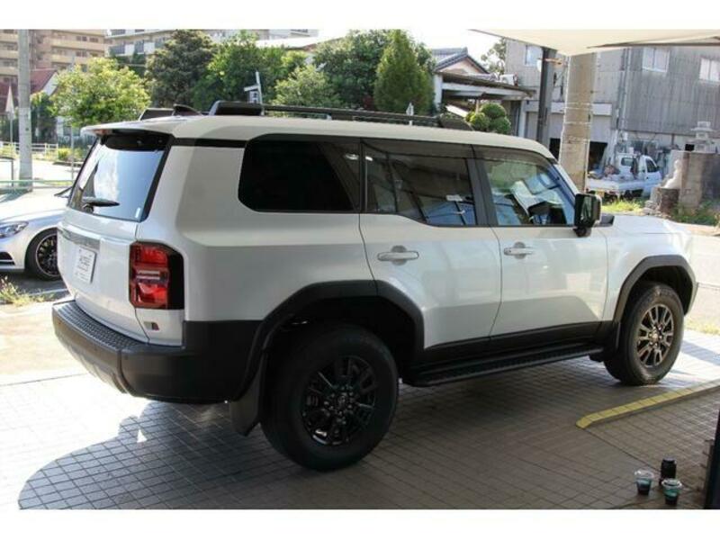 LAND CRUISER 250