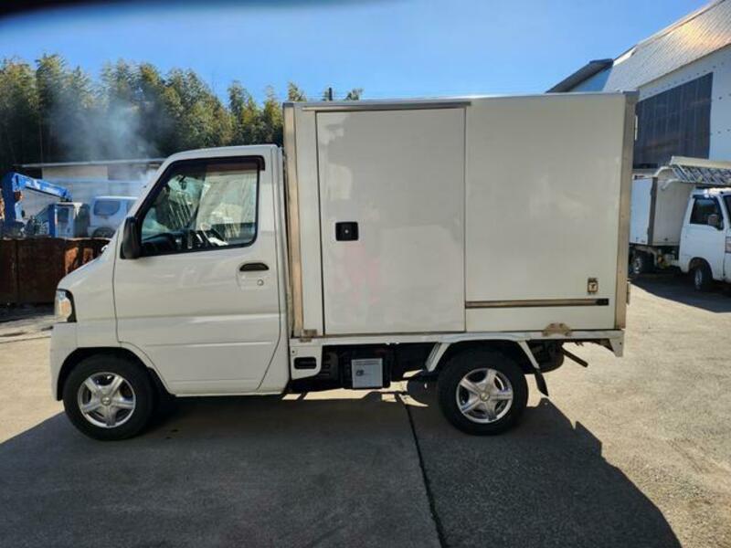 MINICAB TRUCK