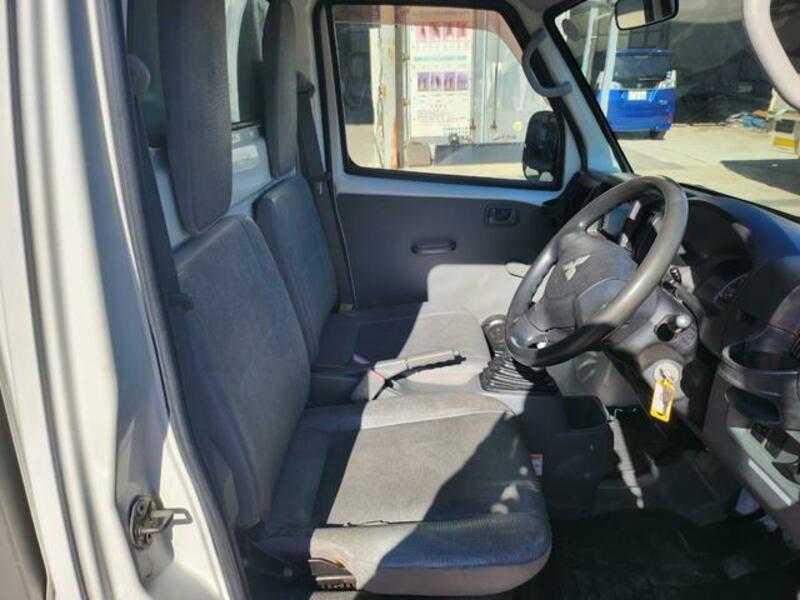 MINICAB TRUCK