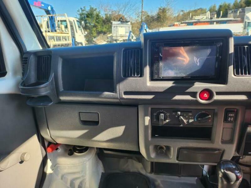 MINICAB TRUCK