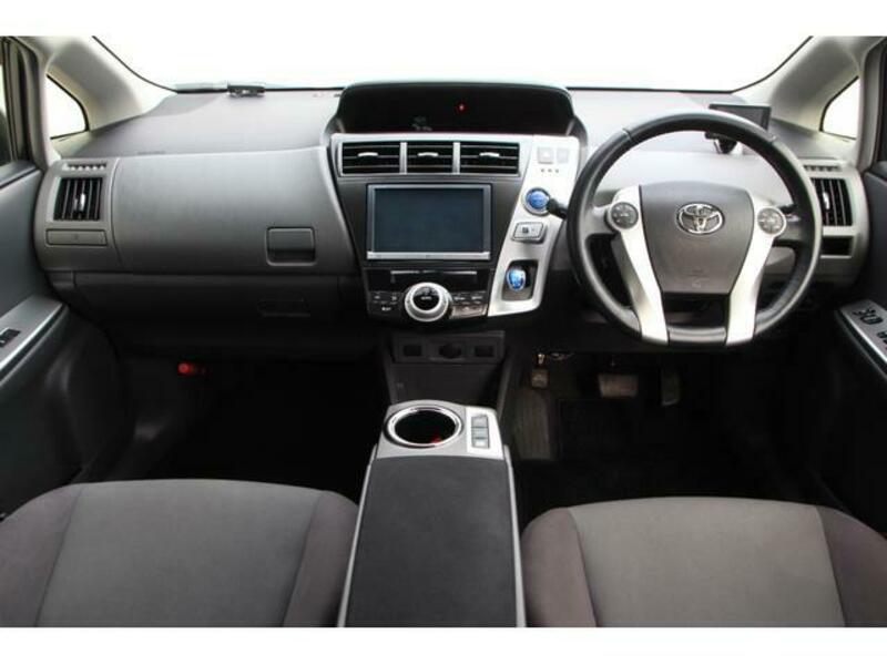 PRIUS ALPHA