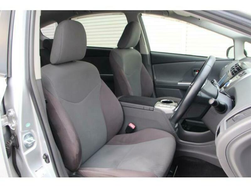 PRIUS ALPHA