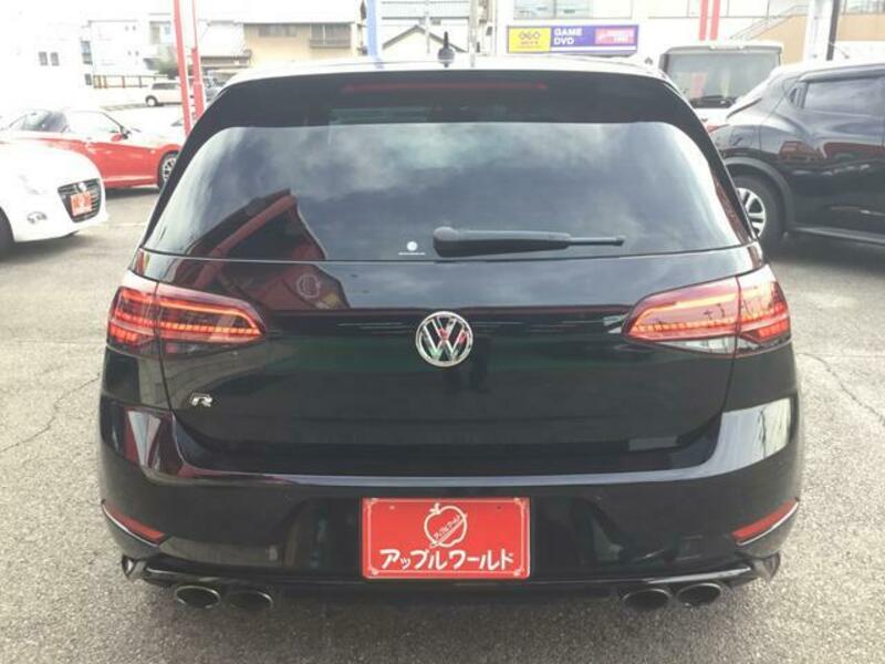 GOLF R