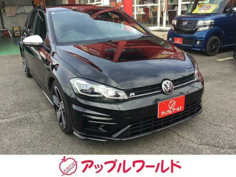 VOLKSWAGEN GOLF R