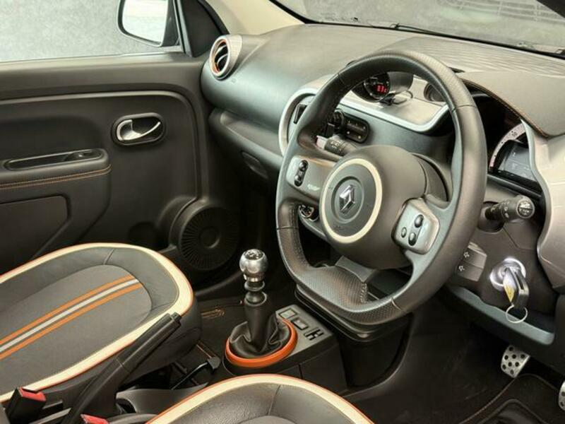 TWINGO