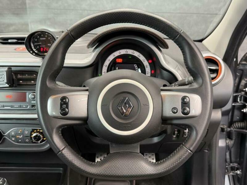 TWINGO