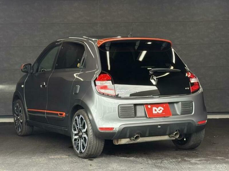 TWINGO