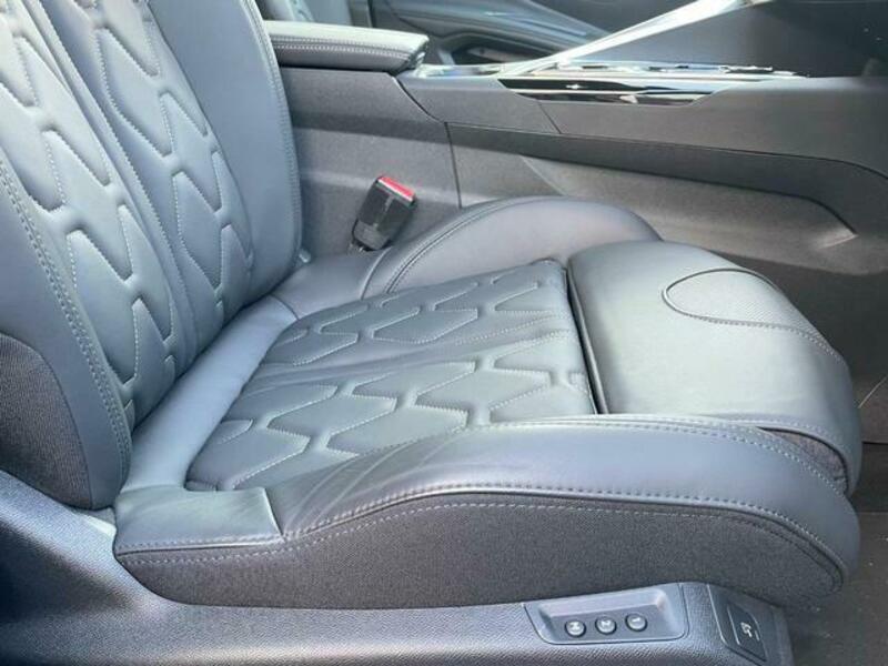 3008