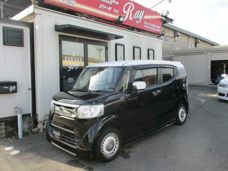 HONDA N BOX SLASH