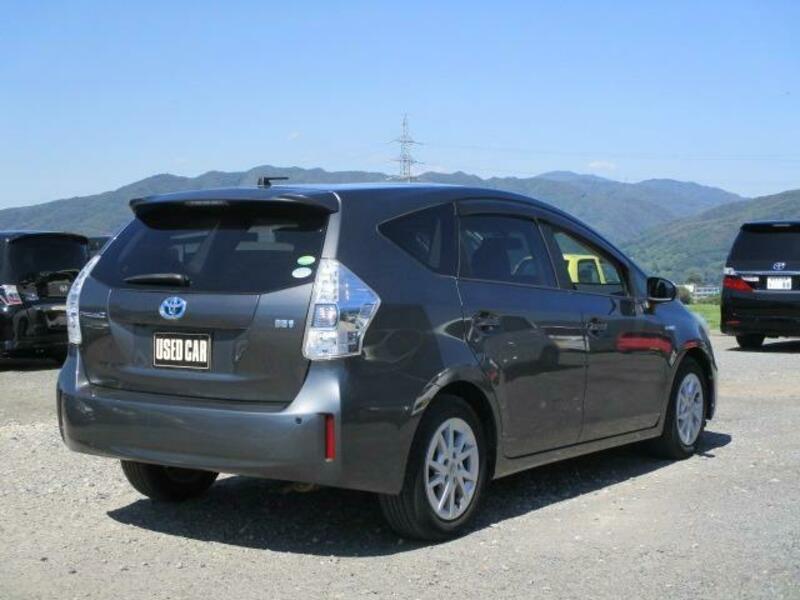 PRIUS ALPHA