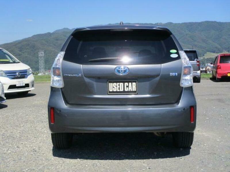 PRIUS ALPHA