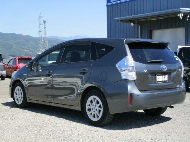 PRIUS ALPHA