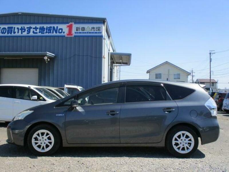 PRIUS ALPHA