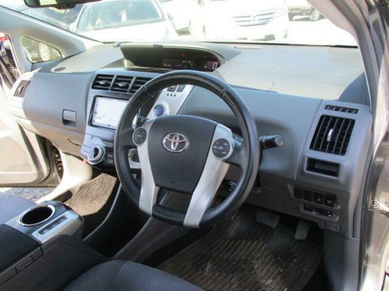 PRIUS ALPHA