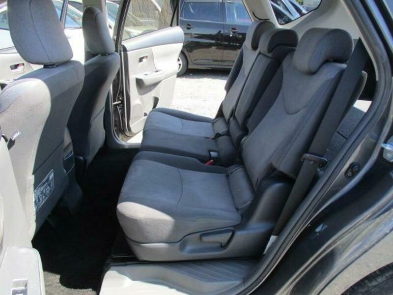 PRIUS ALPHA