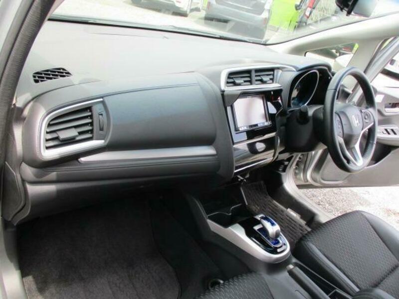 FIT HYBRID