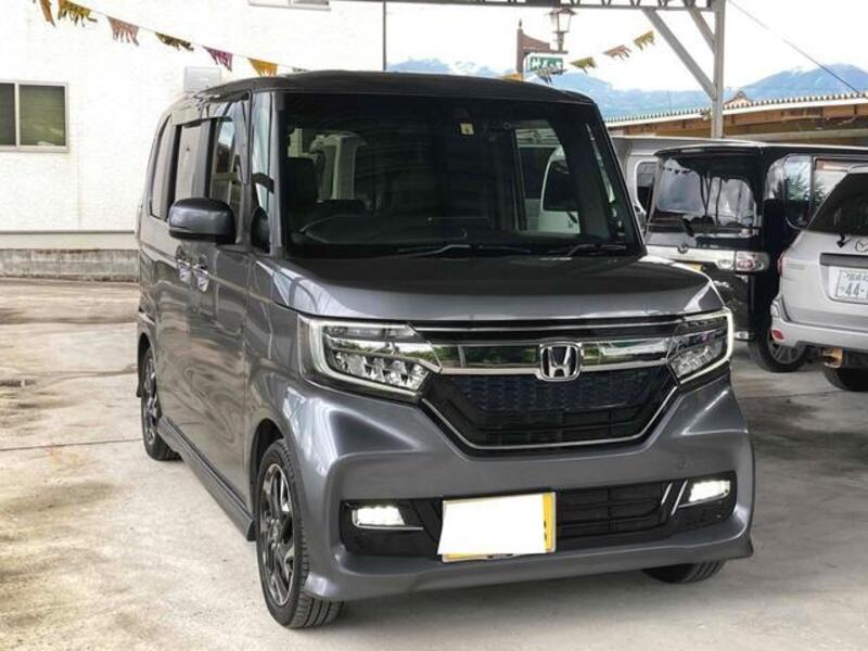 N BOX CUSTOM