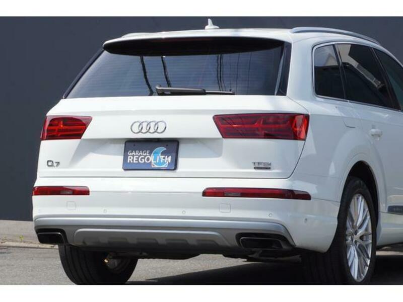 Q7