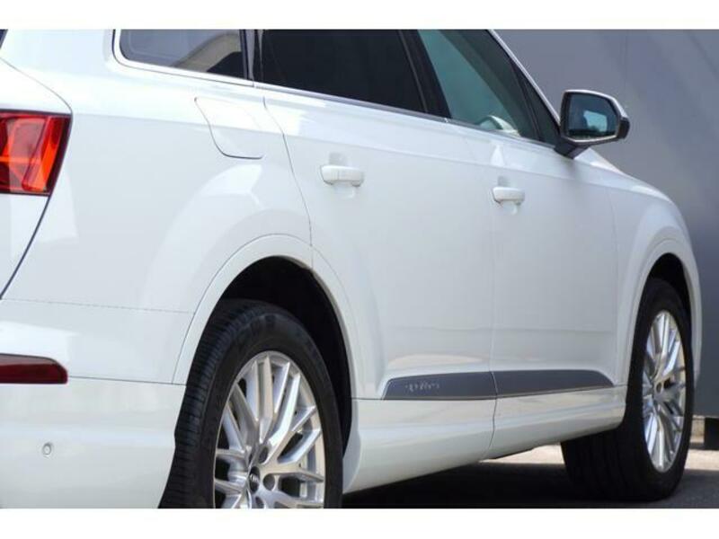 Q7