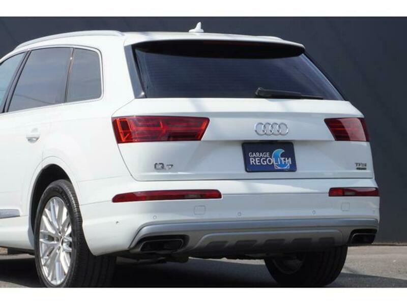 Q7