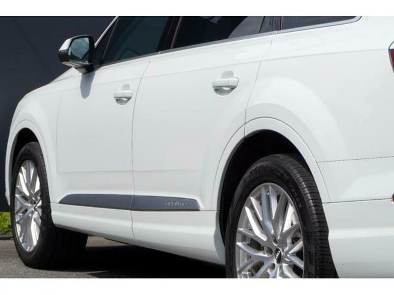 Q7