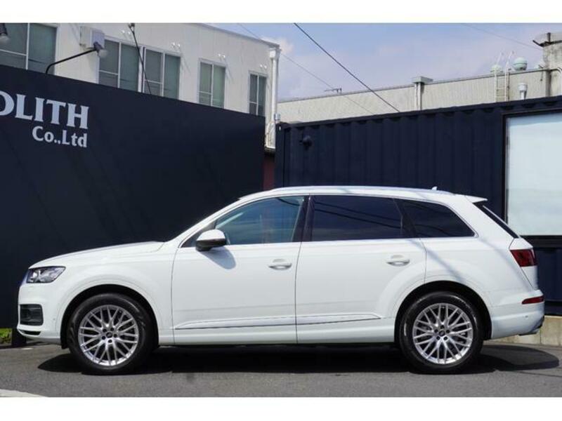 Q7
