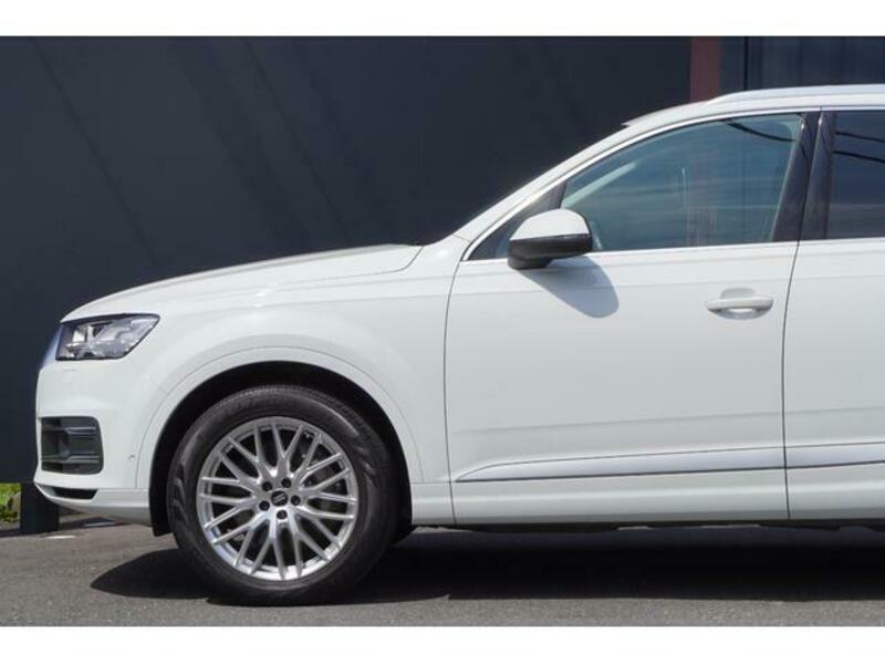 Q7