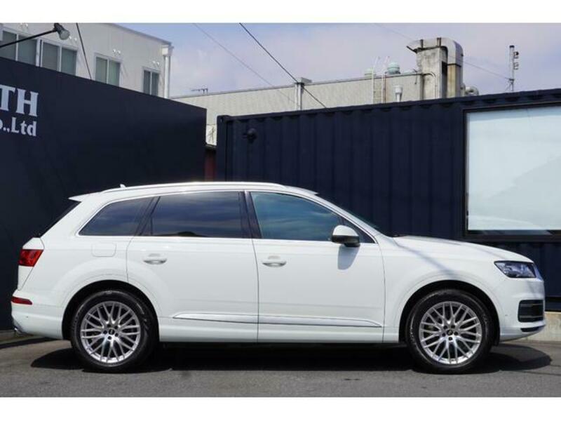 Q7