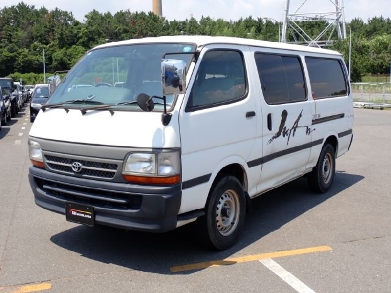TOYOTA HIACE VAN