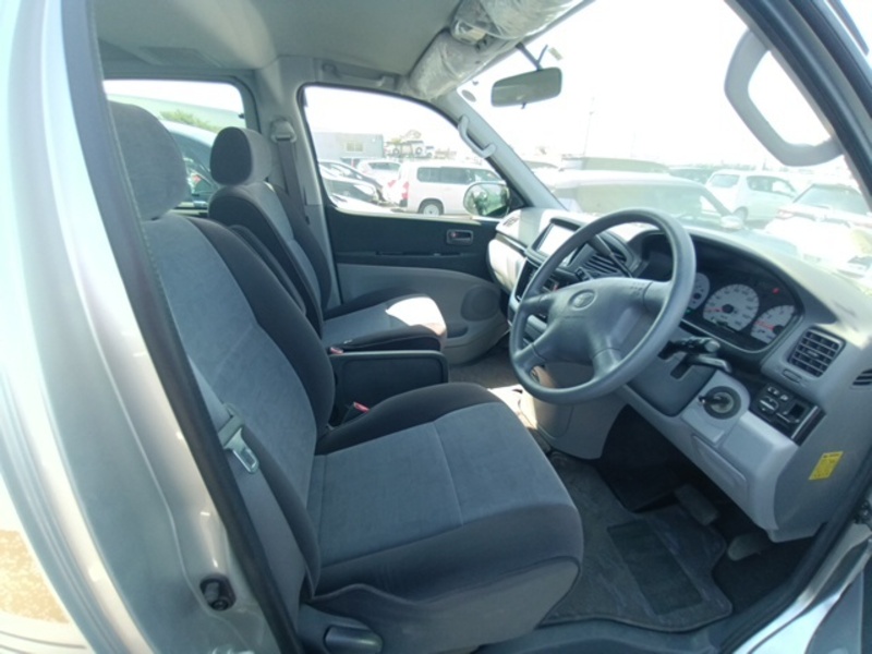 TOURING HIACE