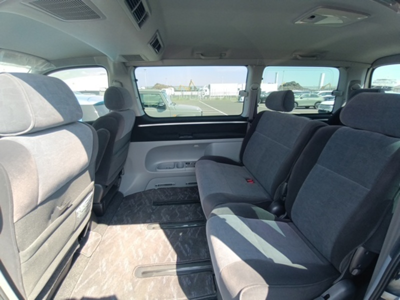 TOURING HIACE