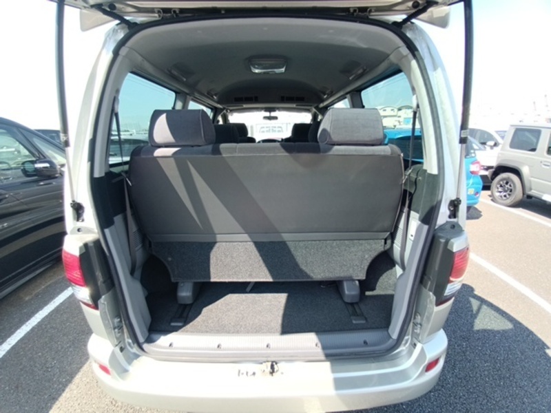 TOURING HIACE