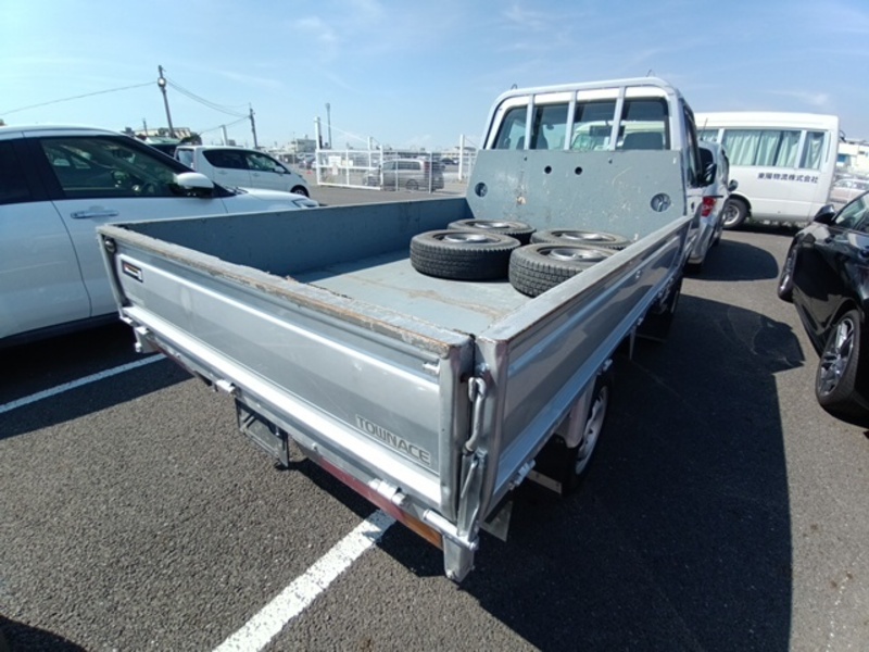 TOWNACE TRUCK