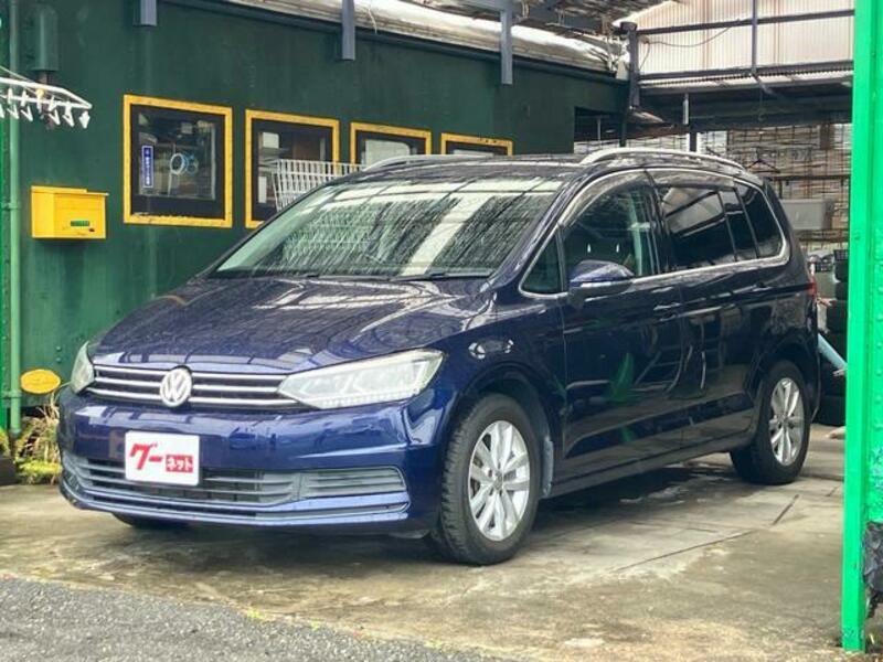 VOLKSWAGEN GOLF TOURAN