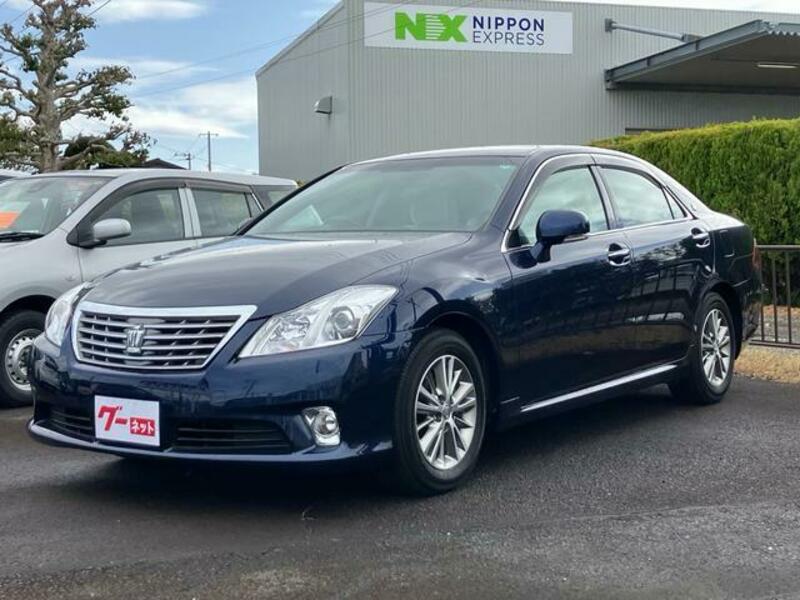 TOYOTA CROWN