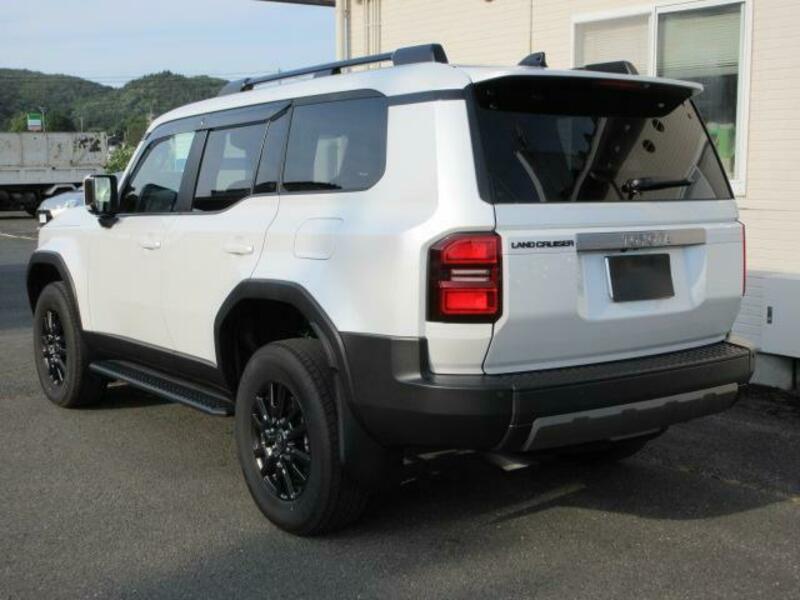 LAND CRUISER 250