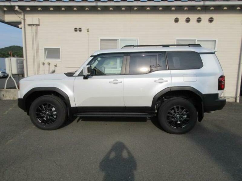 LAND CRUISER 250