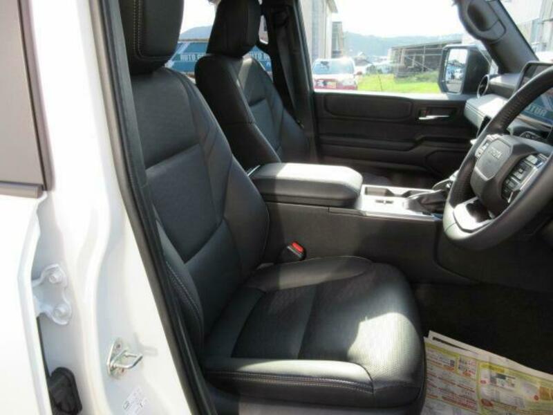 LAND CRUISER 250