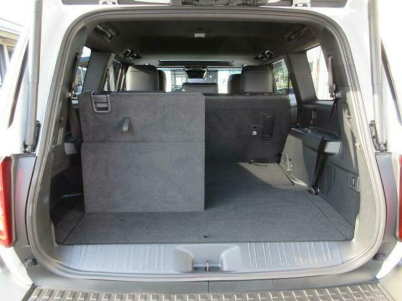 LAND CRUISER 250