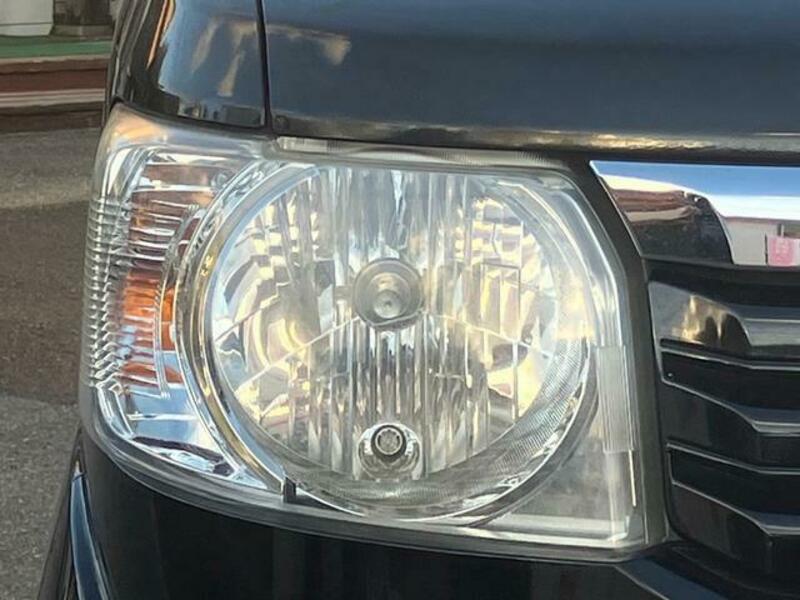 N BOX