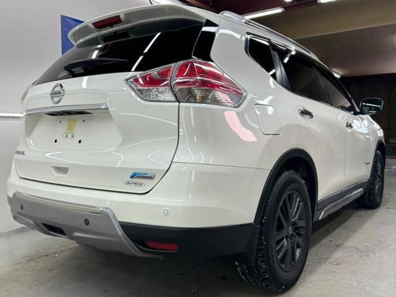 X-TRAIL