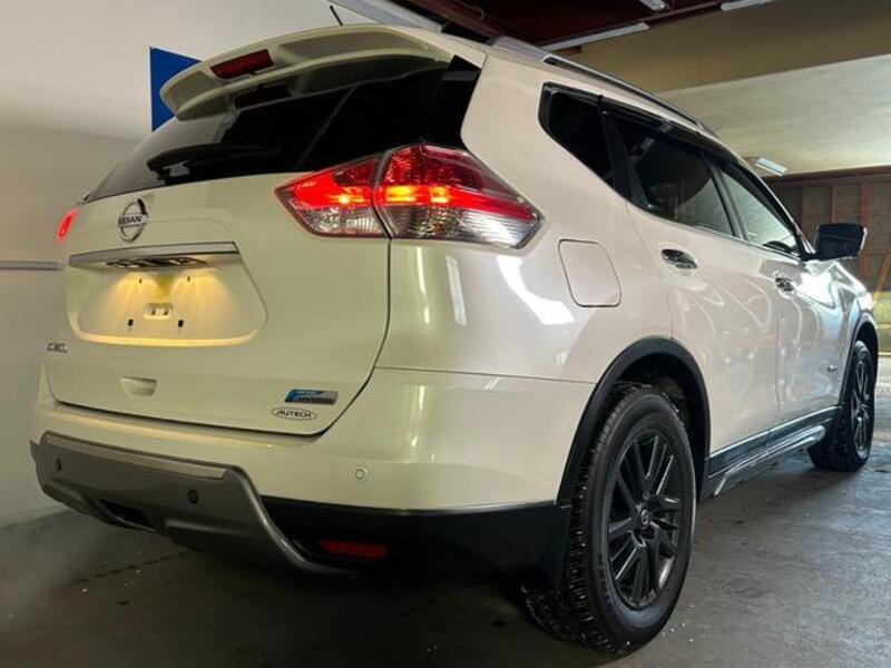 X-TRAIL