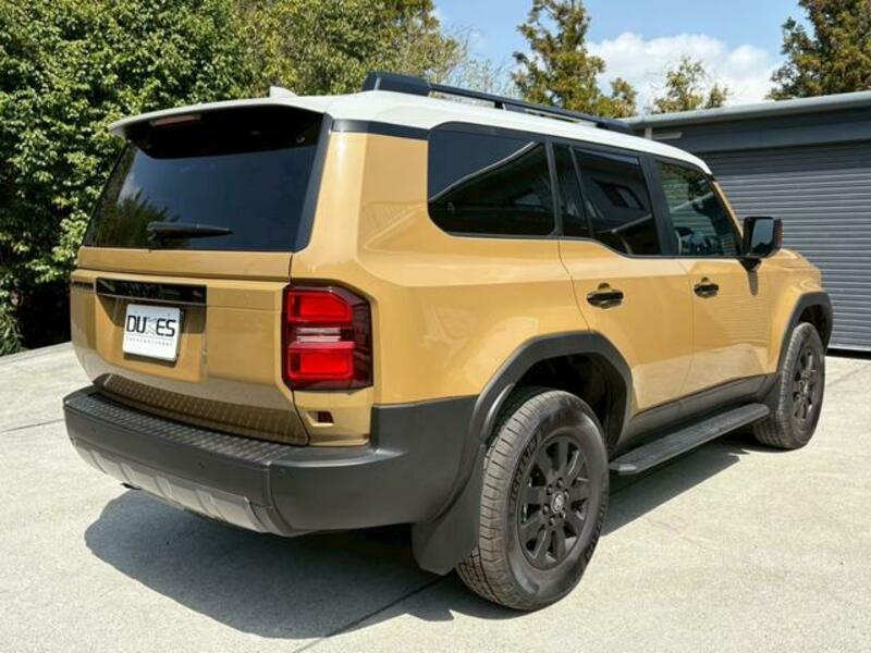 LAND CRUISER 250