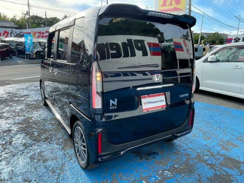 N BOX CUSTOM