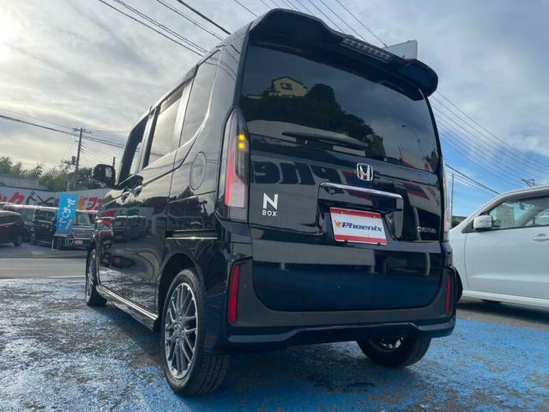 N BOX CUSTOM