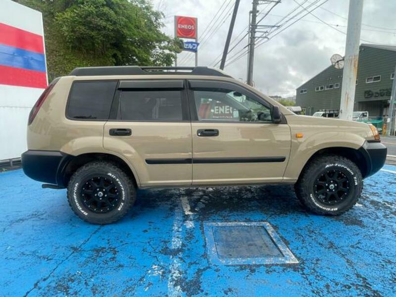 X-TRAIL