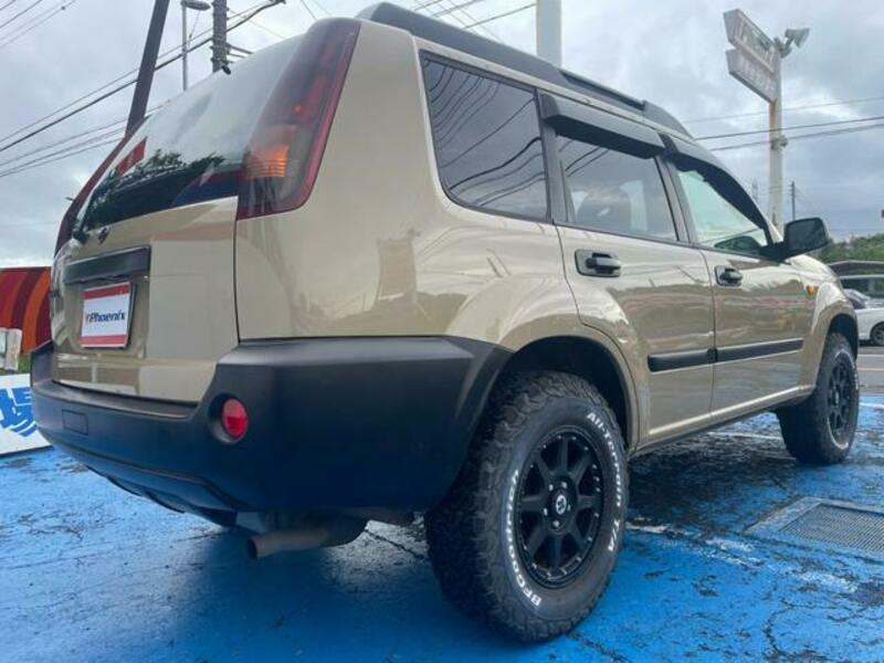 X-TRAIL