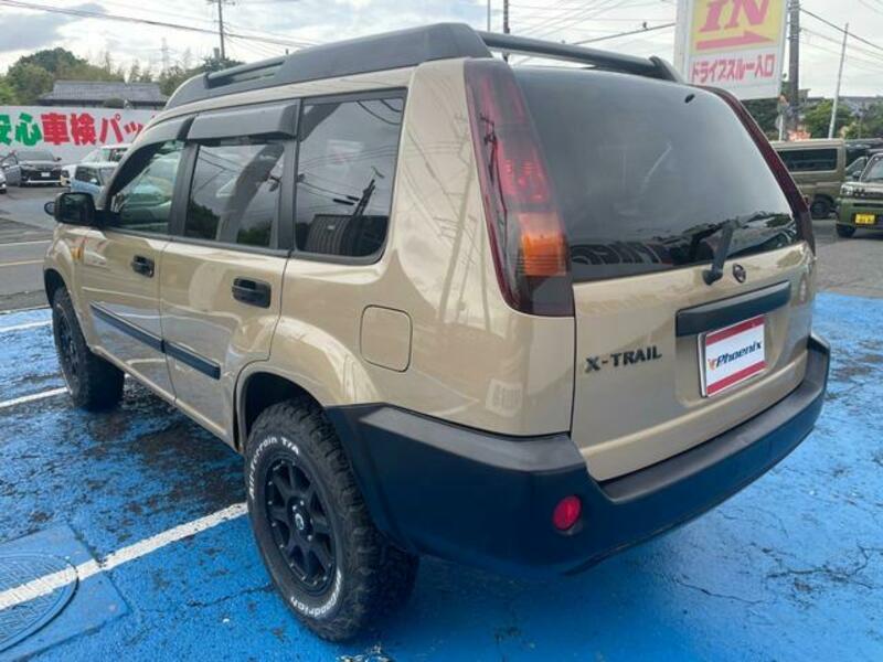 X-TRAIL
